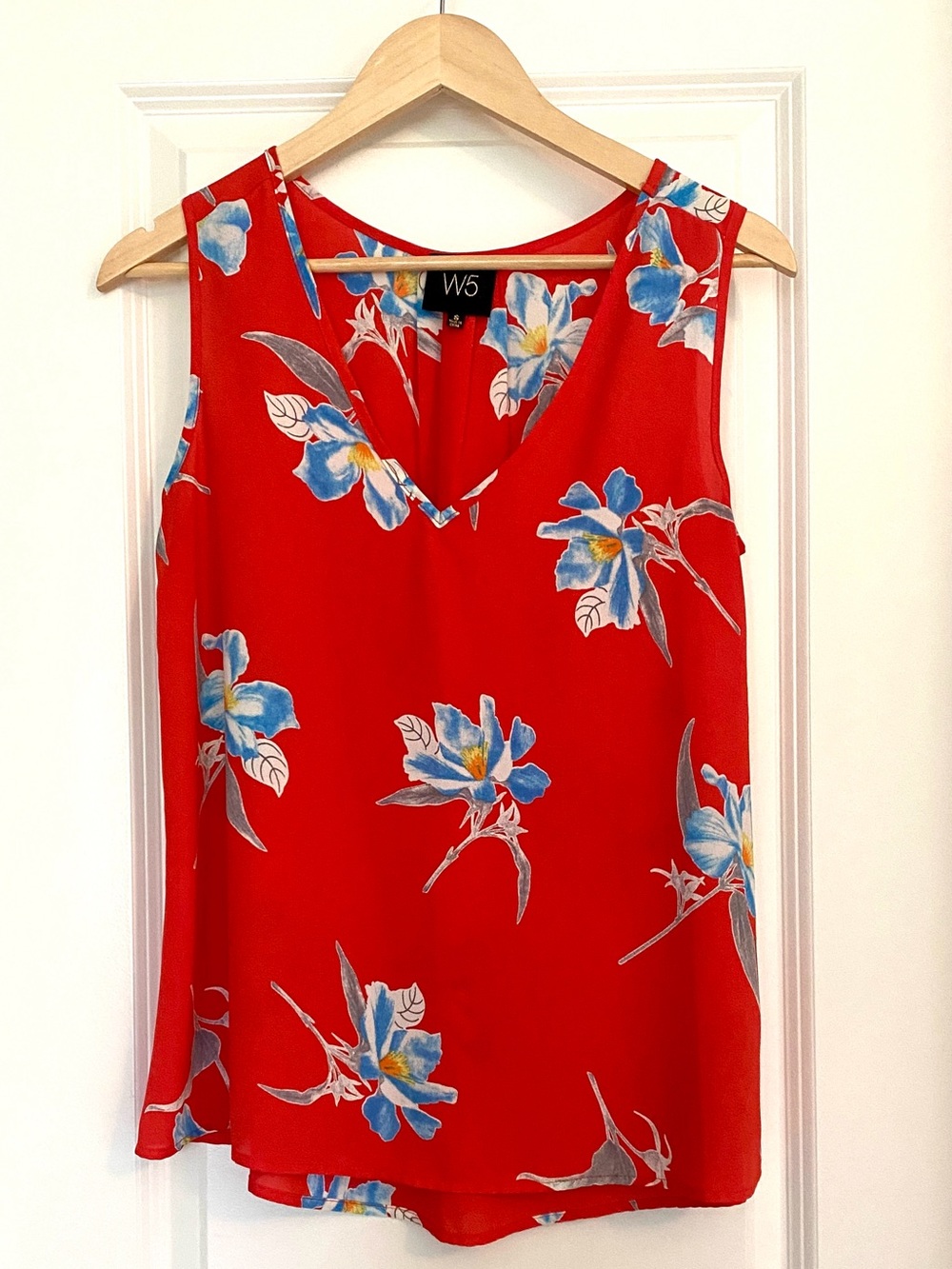 W5 Red Floral V-Neck Sleeveless Camisole with Blue Flowers and Yellow Accents